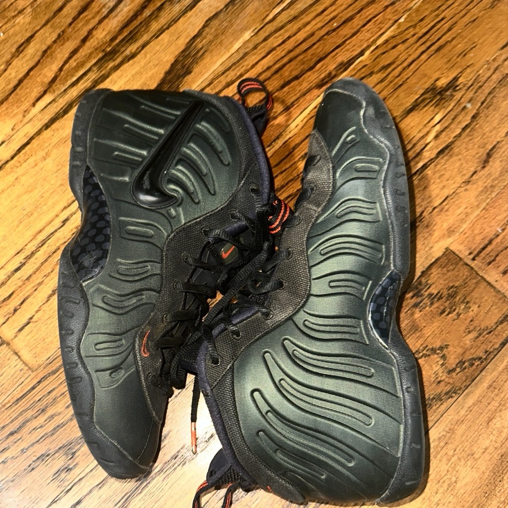 Nike Air Foamposite Pro Sequoia (GS) SIZE 6Y
